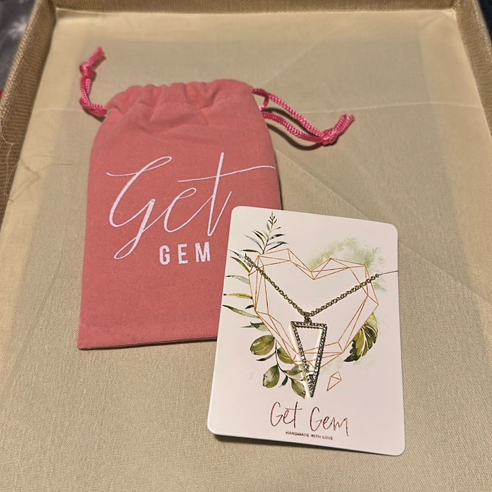 GET GEM PAVE TRIANGLE NECKLACE & Velvet Pouch